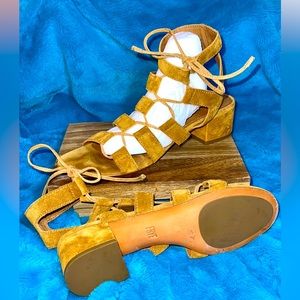 FRYE brown suede GLADIATOR sandals size 9.5